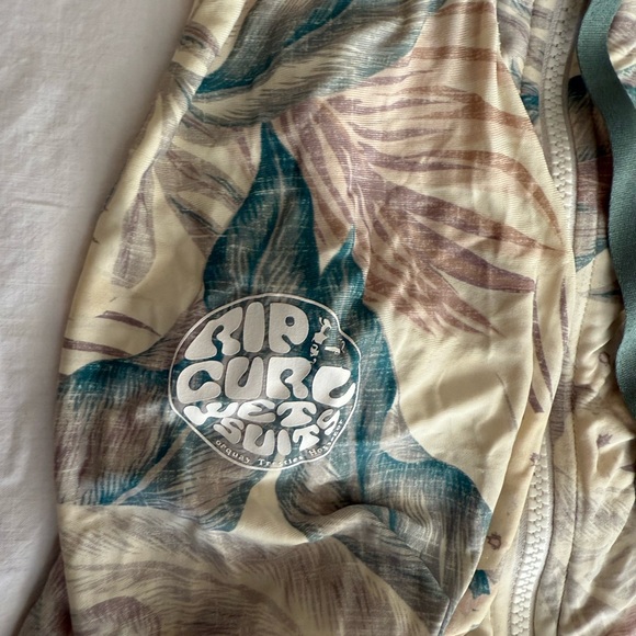 Rip Curl Tropical Leaf Long Sleeve Swimsuit - Picture 4 of 4